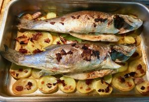 llobarro al forn amb patates, recepta