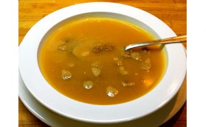 Sopa torrada amb mandonguilles, recepta