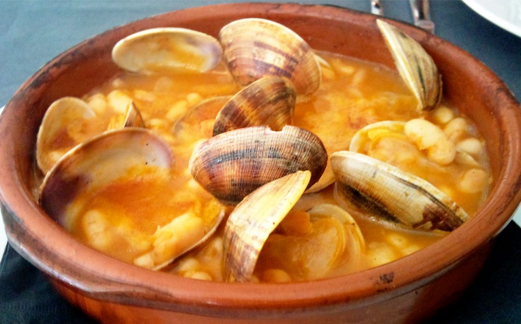 mongetes-seques-amb-clo-sses-catalunya-comestible