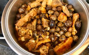 Cargols amb confitat de porc i conill, recepta